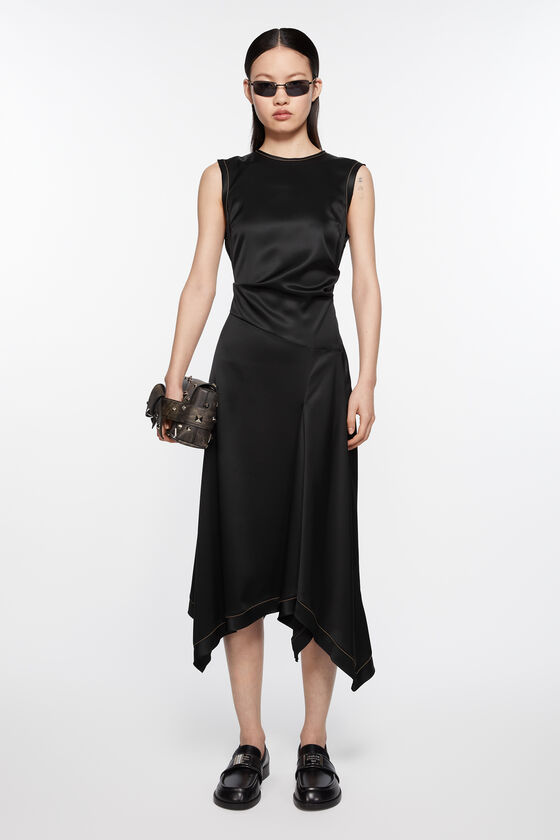 (image for) Versatile Satin sleeveless dress